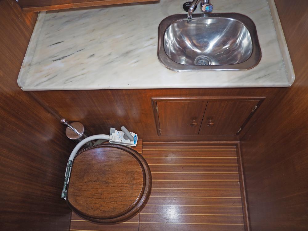 Salon, H&eacute;bergements